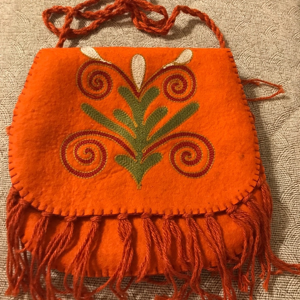 Saddlebag made of felt fabric